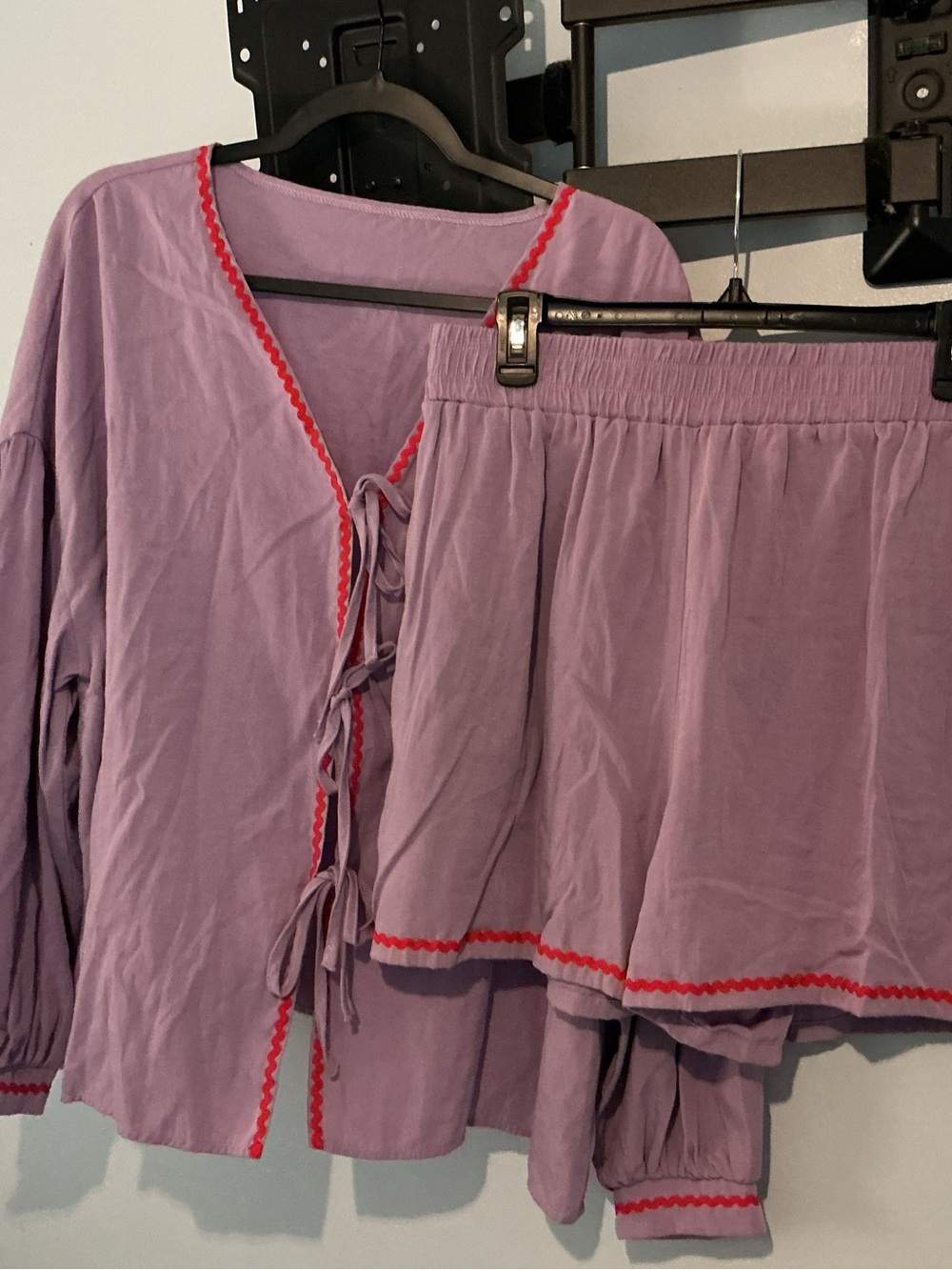 Lavender Lounge Set with Red Trim